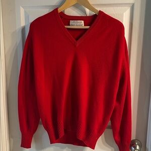Red V-Neck 100% cashmere Sweater